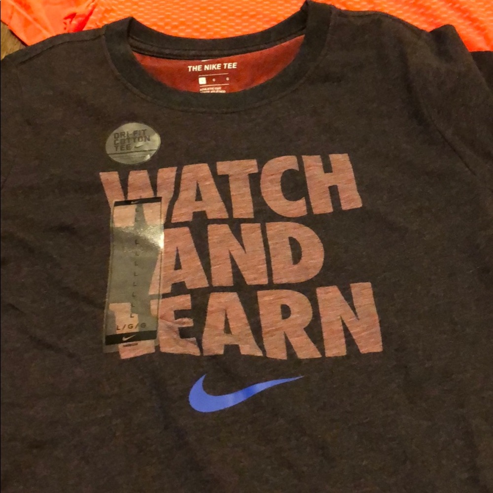 T-shirts - Picture 3 of 3
